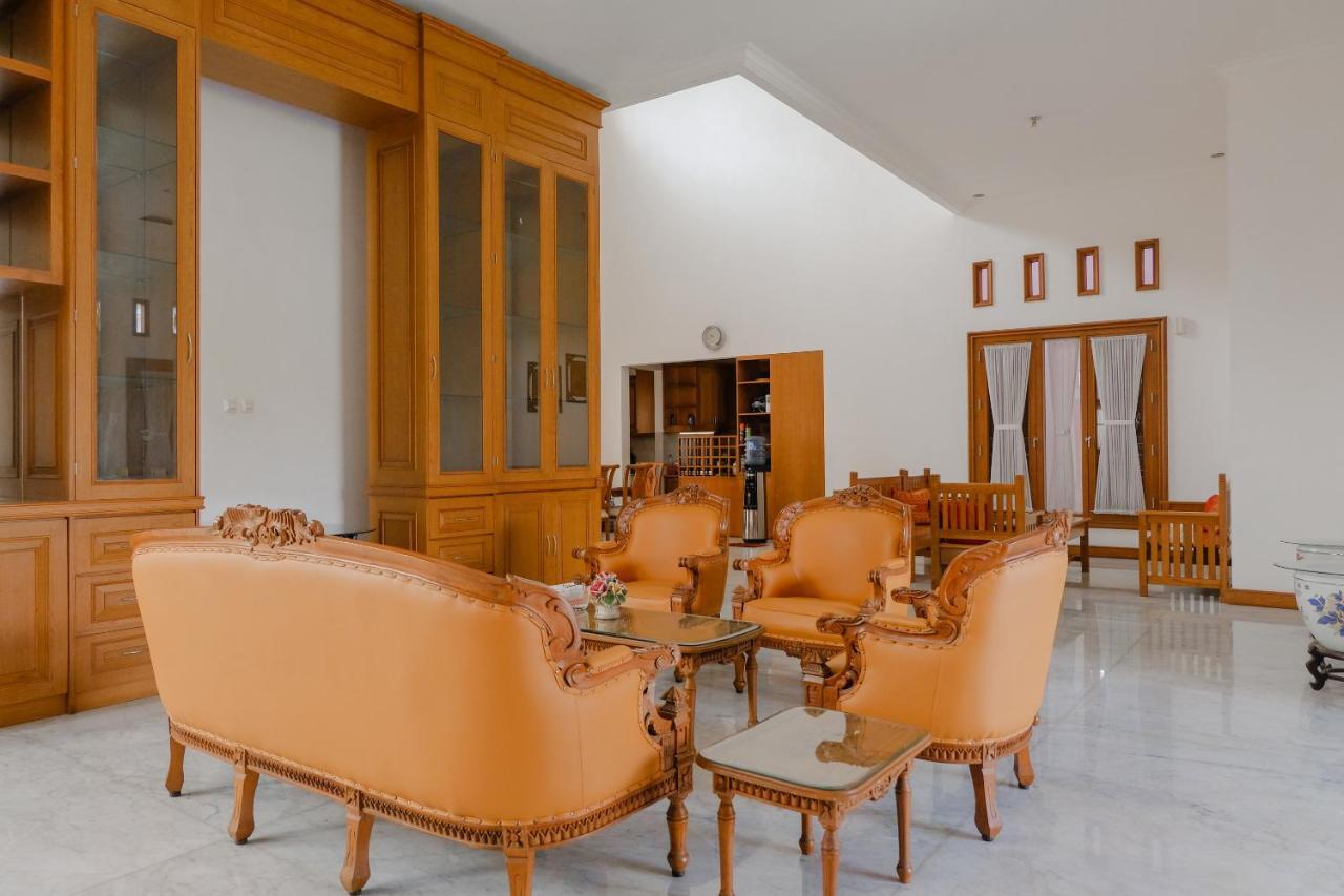 Hotel Oyo 2295 Daffi Family