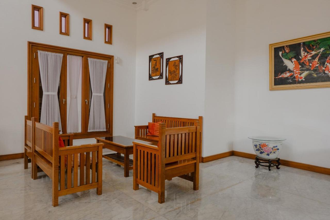 Oyo 2295 Daffi Family Malang